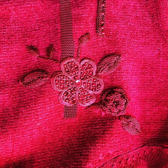 JENNY SIZE M RED FLORAL SWEATER PULL OVER, LONG SLEEVE, VERY SOFT, NICE DESING. - Picture 9 of 11